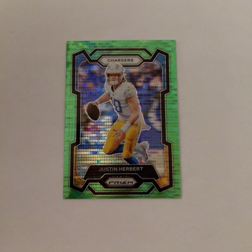 Justin Herbert Prizm Green PulsarChargers Trading Card